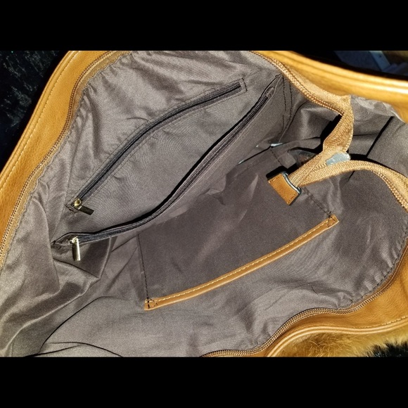 Purses/Handbags - Picture 6 of 6